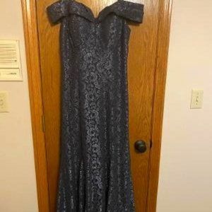 Beautiful Mother of the Bride gown.